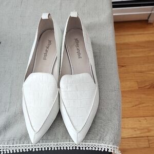 Loafers. White, Sz 8, Jeffery Cambell, Point Toe, Round Woid Heel,